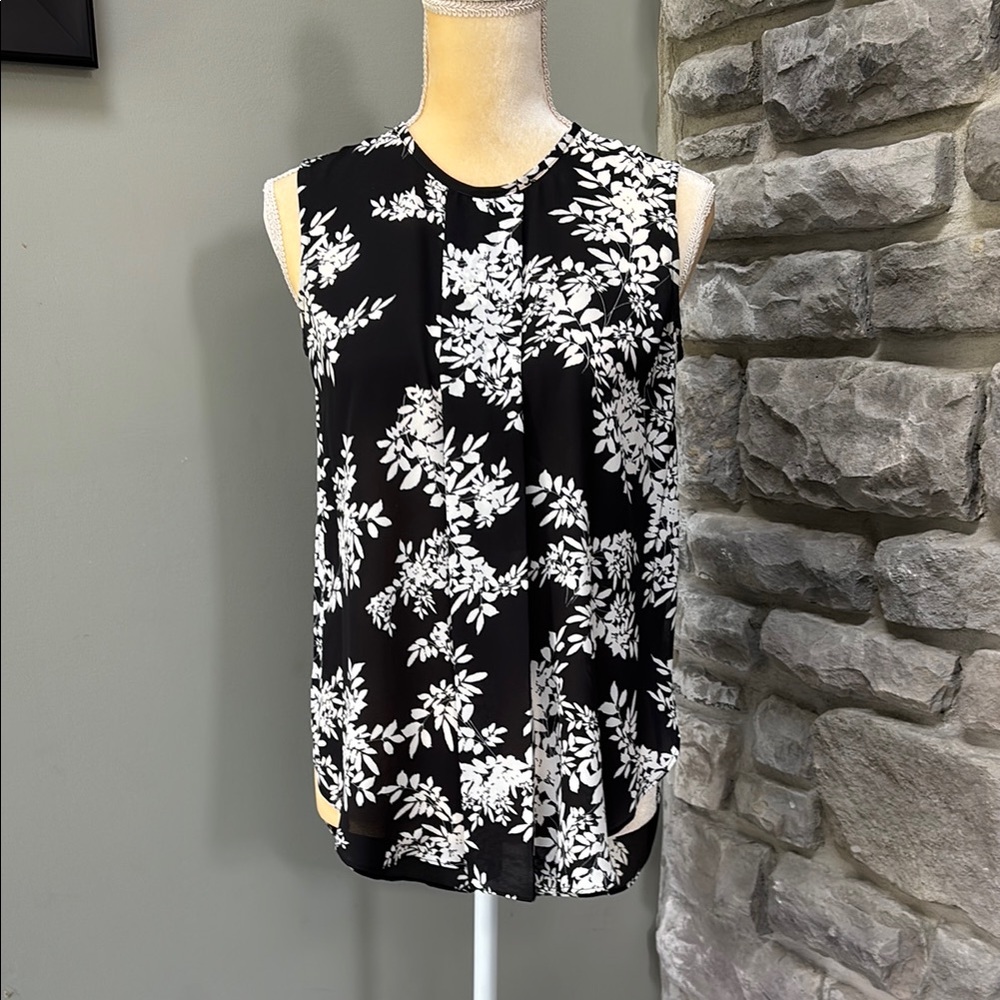 Floral Black and White Sleeveless Top, Vince Camuto, XS